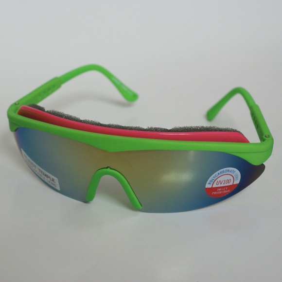 Vintage "bolle like" sports style blade sunglasses w/ foam top bar - Picture 1 of 3